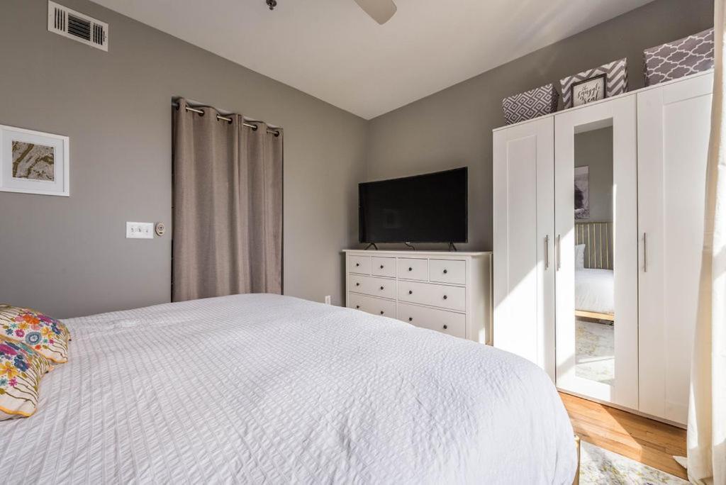 Trendy Castleberry Hill Condo- Walk To Mercedes Benz/ All Downtown Attractions Atlanta Exterior photo